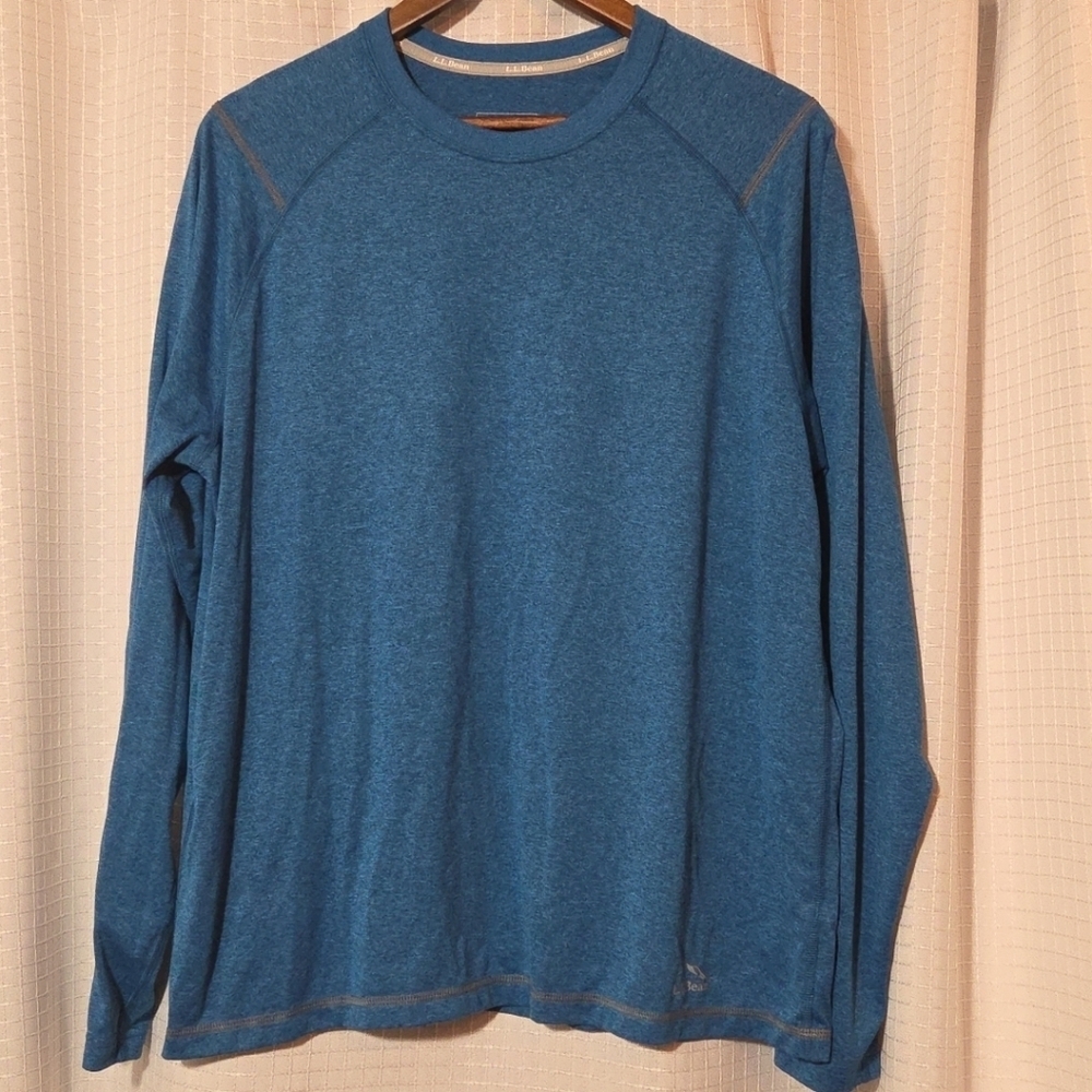 LL Bean Men’s Teal Slightly Fitted Long Sleeve Tee Shirt in size L